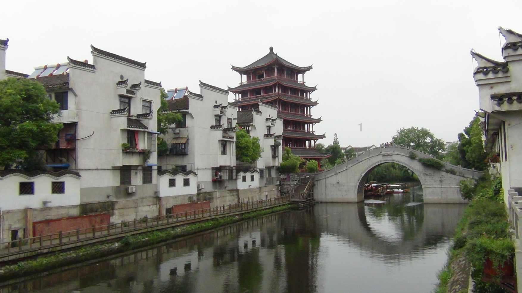 湖北近3万册《百案说民法》发放到全省村(社区)